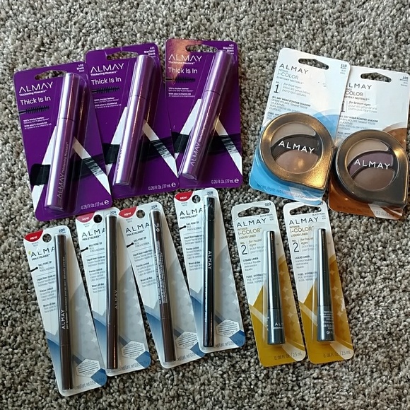 Lot of Almay makeup - Picture 1 of 4